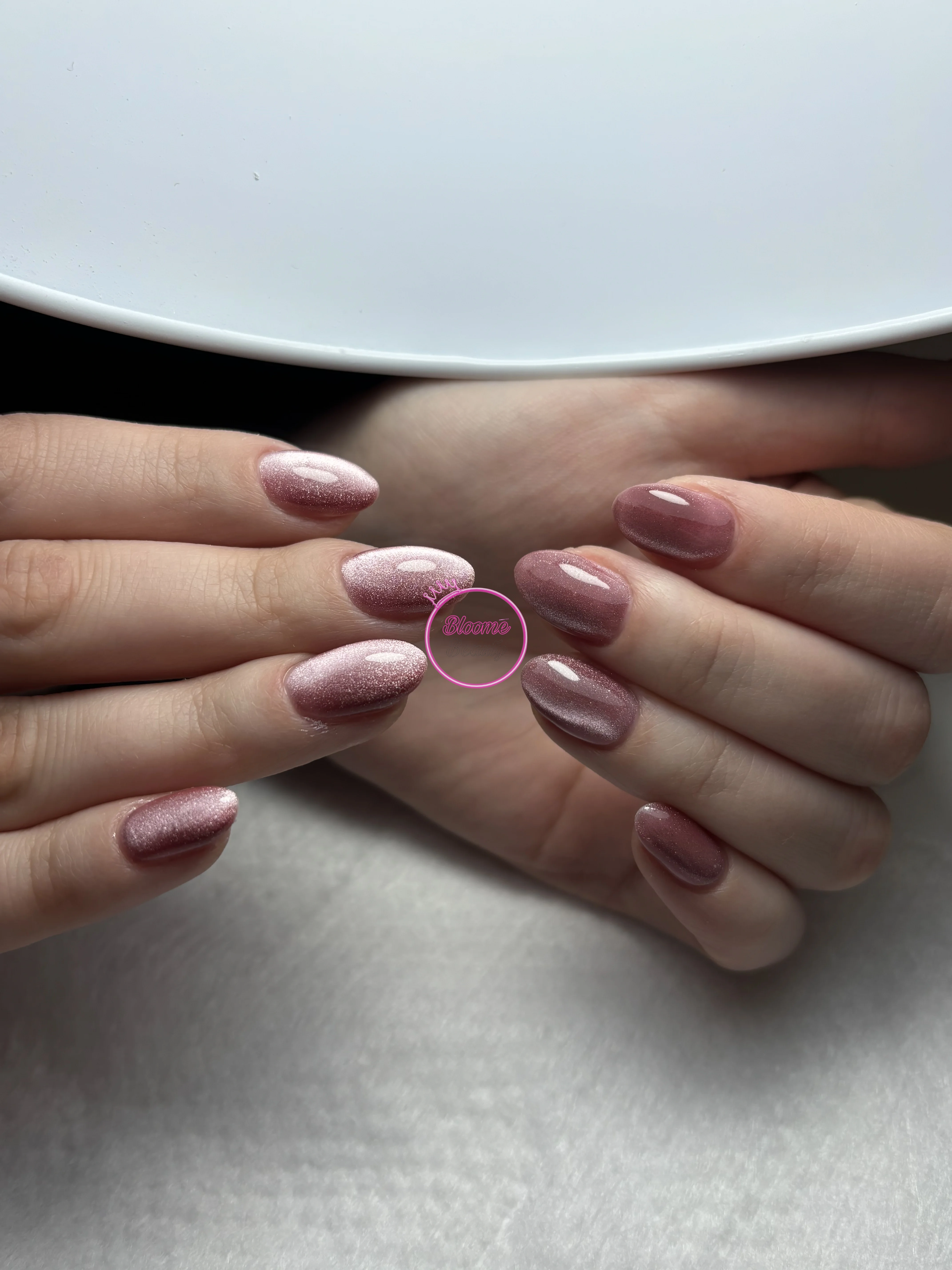 pembe cateye - Kalıcı Oje - Bloome Beauty Club Bloome Beauty Club Çayyolu