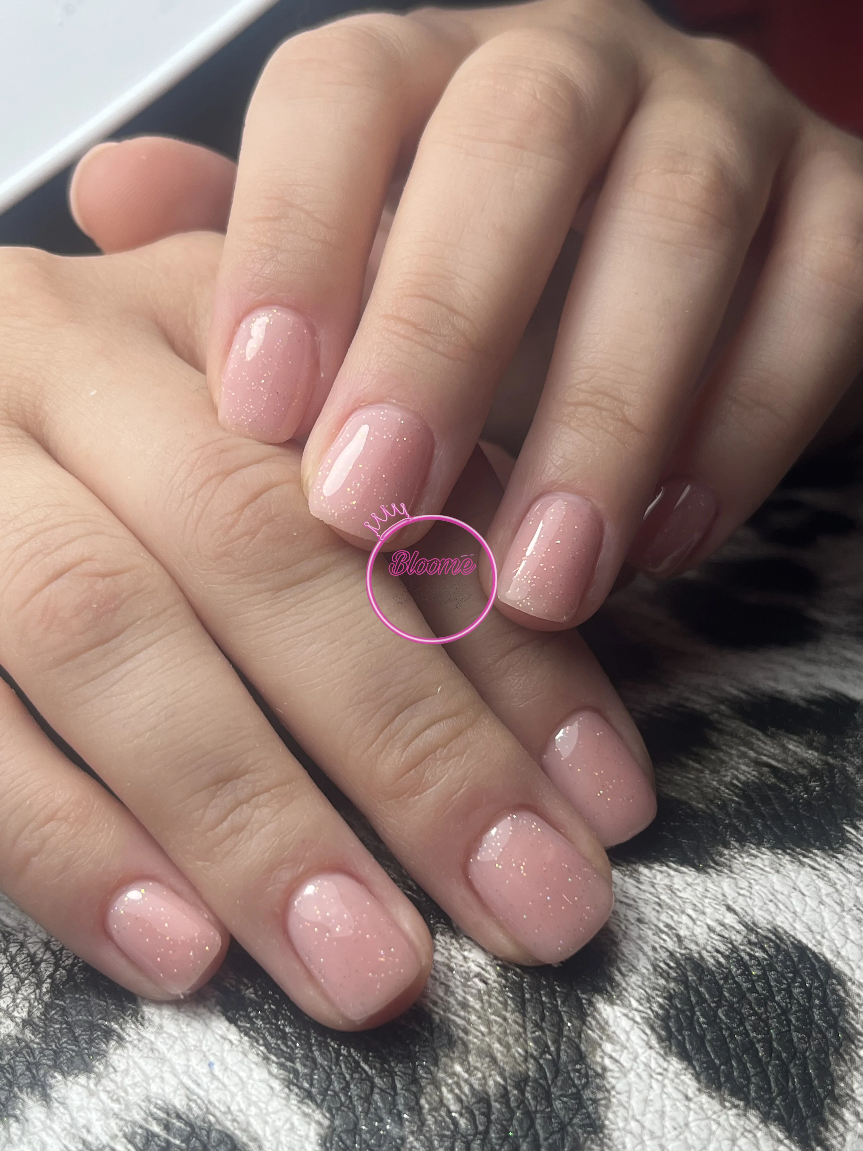 Jelsiz simli kalıcı - Kalıcı Oje - Bloome Beauty Club Bloome Beauty Club Tunalı