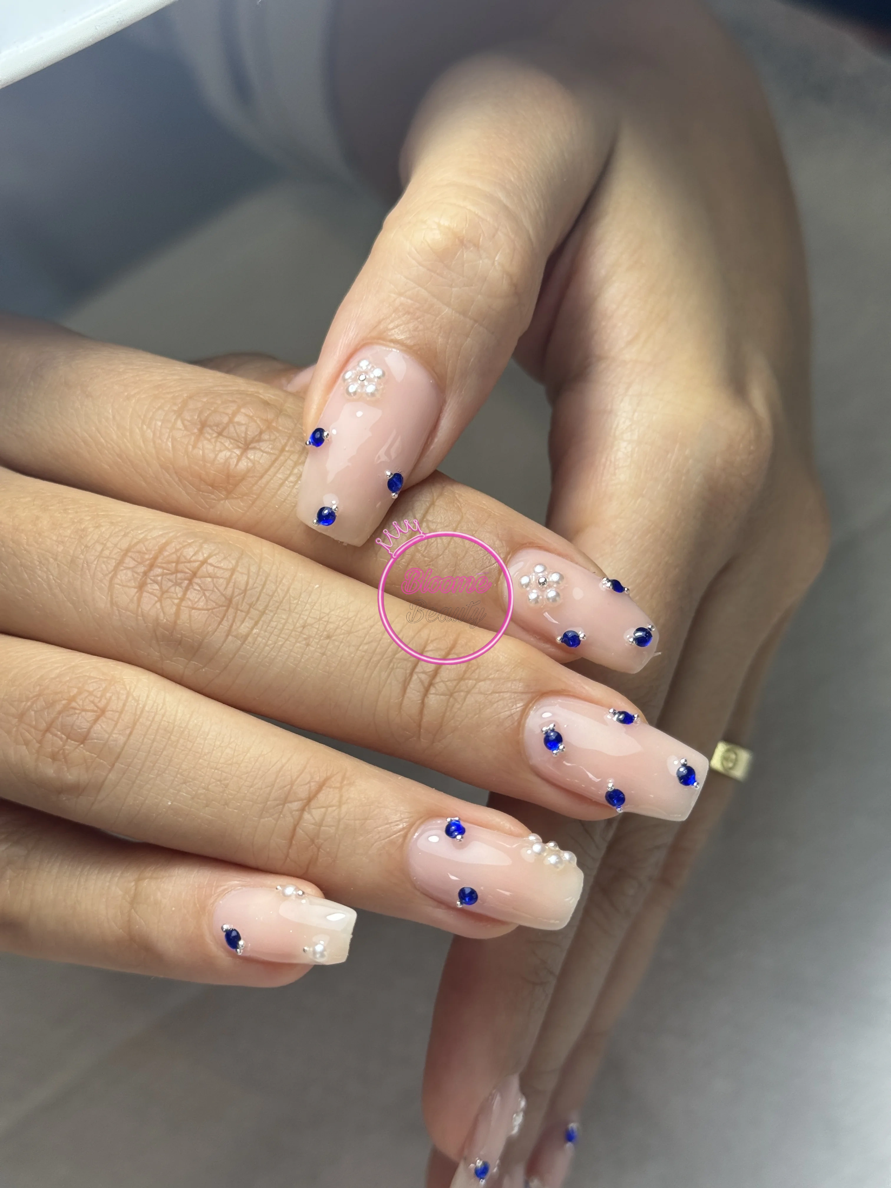 Mavi taş dizayn kalıcı oje - Kalıcı Oje - Bloome Beauty Club Bloome Beauty Club Çayyolu
